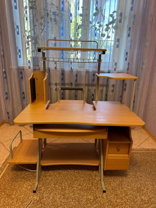 Продам компютерный стол