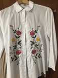 Camisa branca bordada
