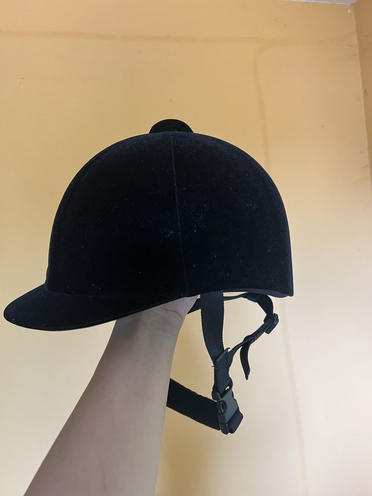 Toczek do jazdy konno kask