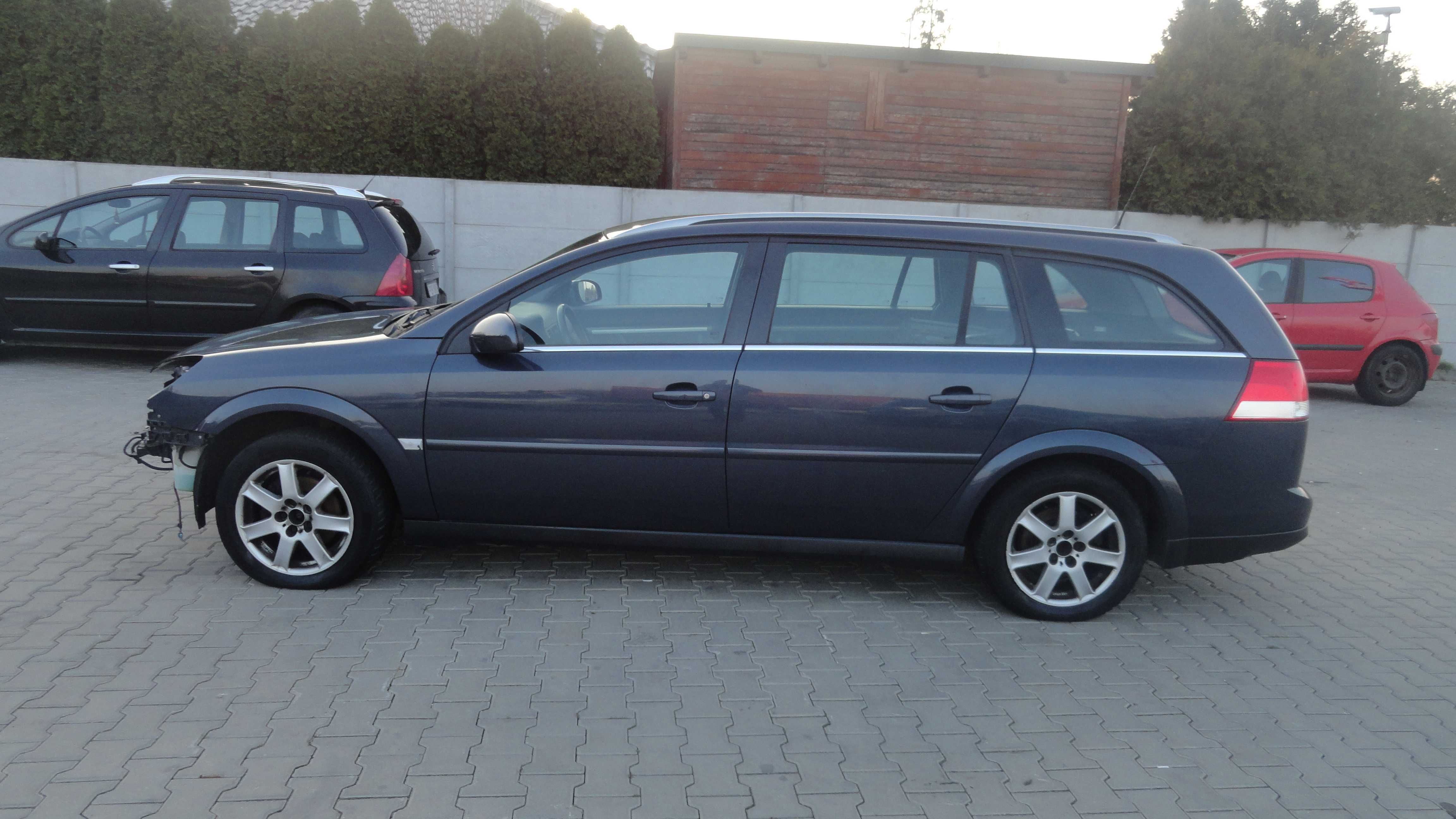 Zderzak tył tylny Opel Vectra C lift kombi kod koloru Z168