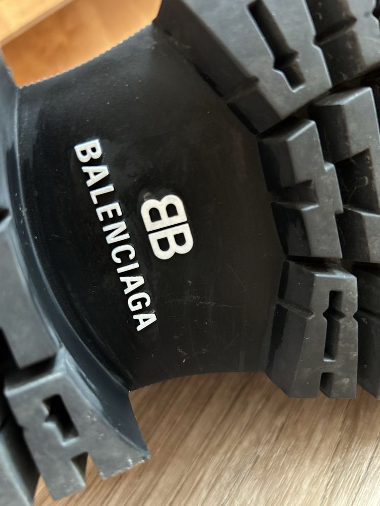 Б/у ботинки  Balenciaga
