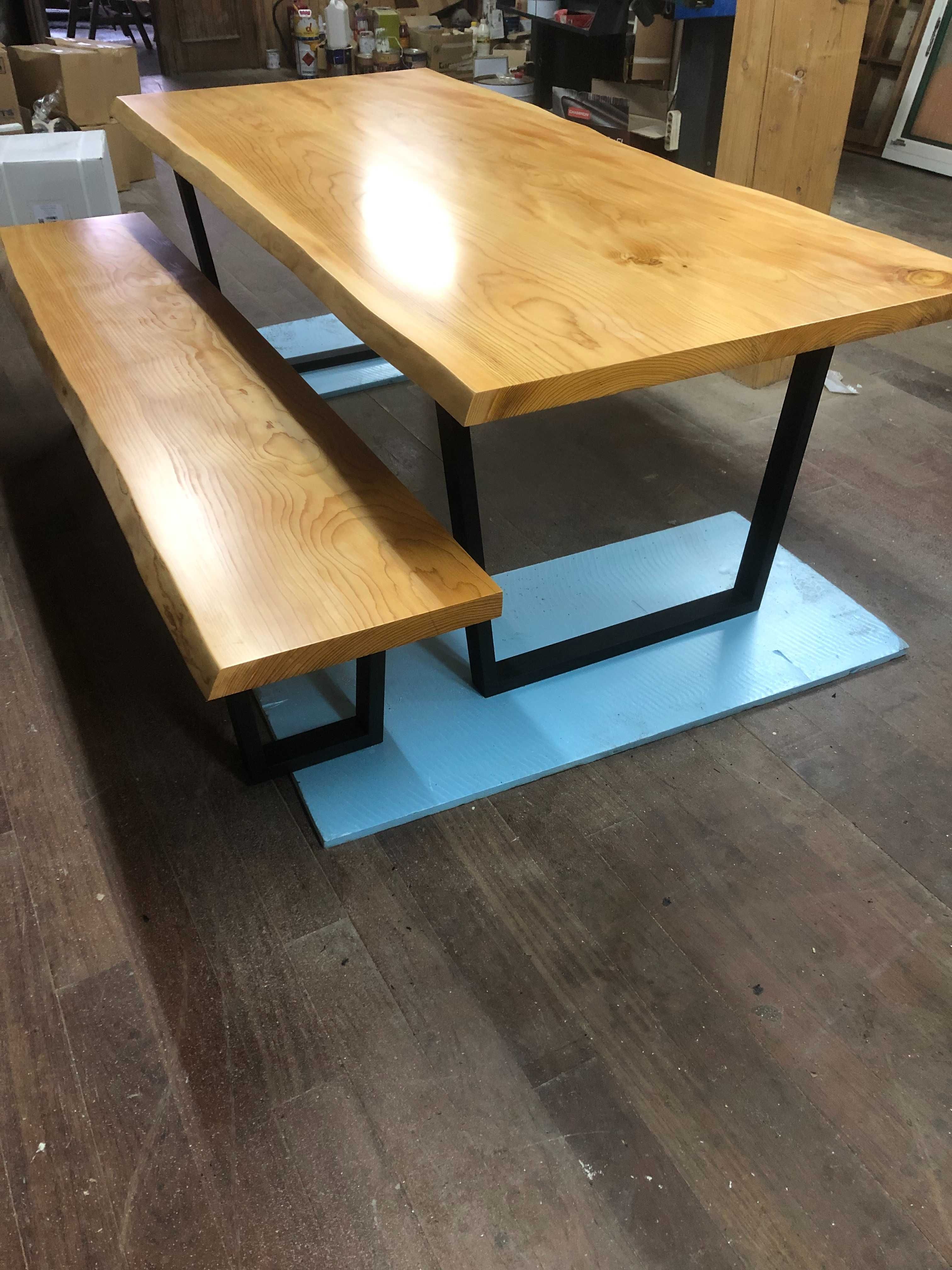 Mesa rustica em madeira maciça de Cedro