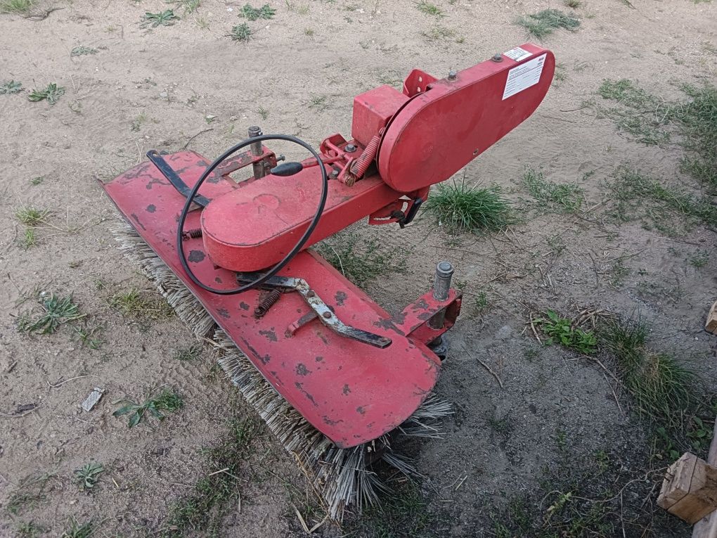 Zamiatarka szczotka do traktorka dzika Honda Iseki Kubota