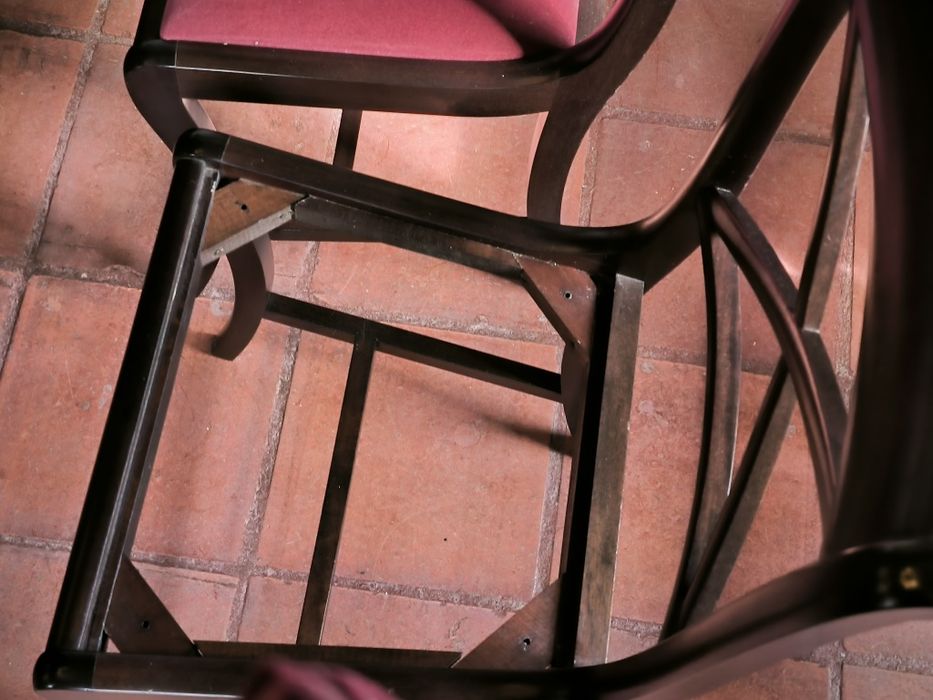 Cadeiras "Jalco",  madeira, com tampo amovível. 38 euros cada