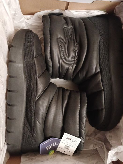 Дутики Lacoste  р 41-42