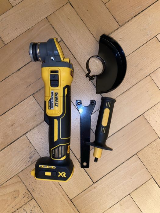 Szlifierka kątowa DEWALT DCG409 20V