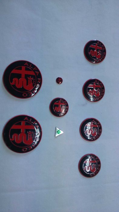 Alfa Romeo - Conjunto kit 9 símbolos/emblemas New Design