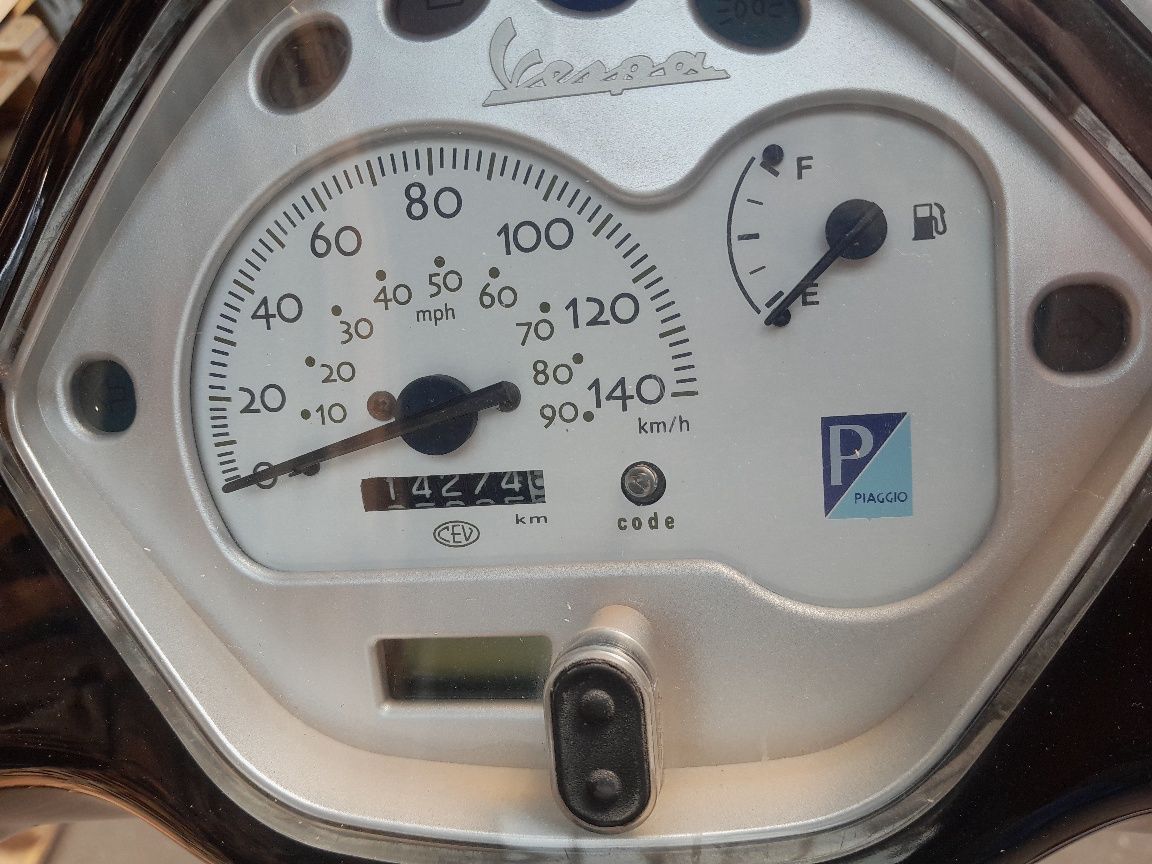 Piaggio Vespa LX125.R.2008.Kat.B.Kufer.Transport!