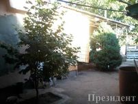 (3-33) Хозяйский дом в черте города!