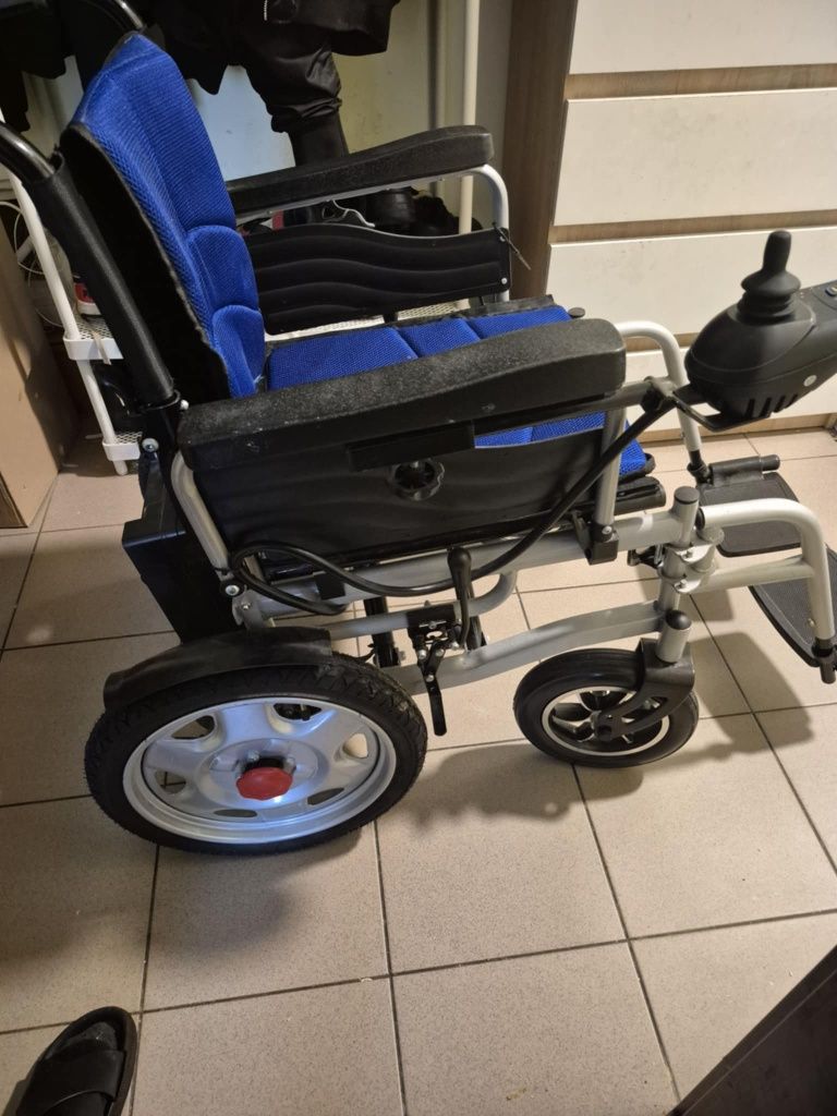 Wózek  inwalidzki elektryczny