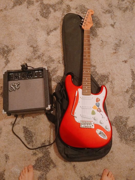 Guitarra electrica Como novo com coluna e mochila