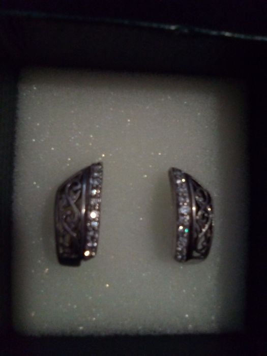 Продам серебряные серьги 925 пробы