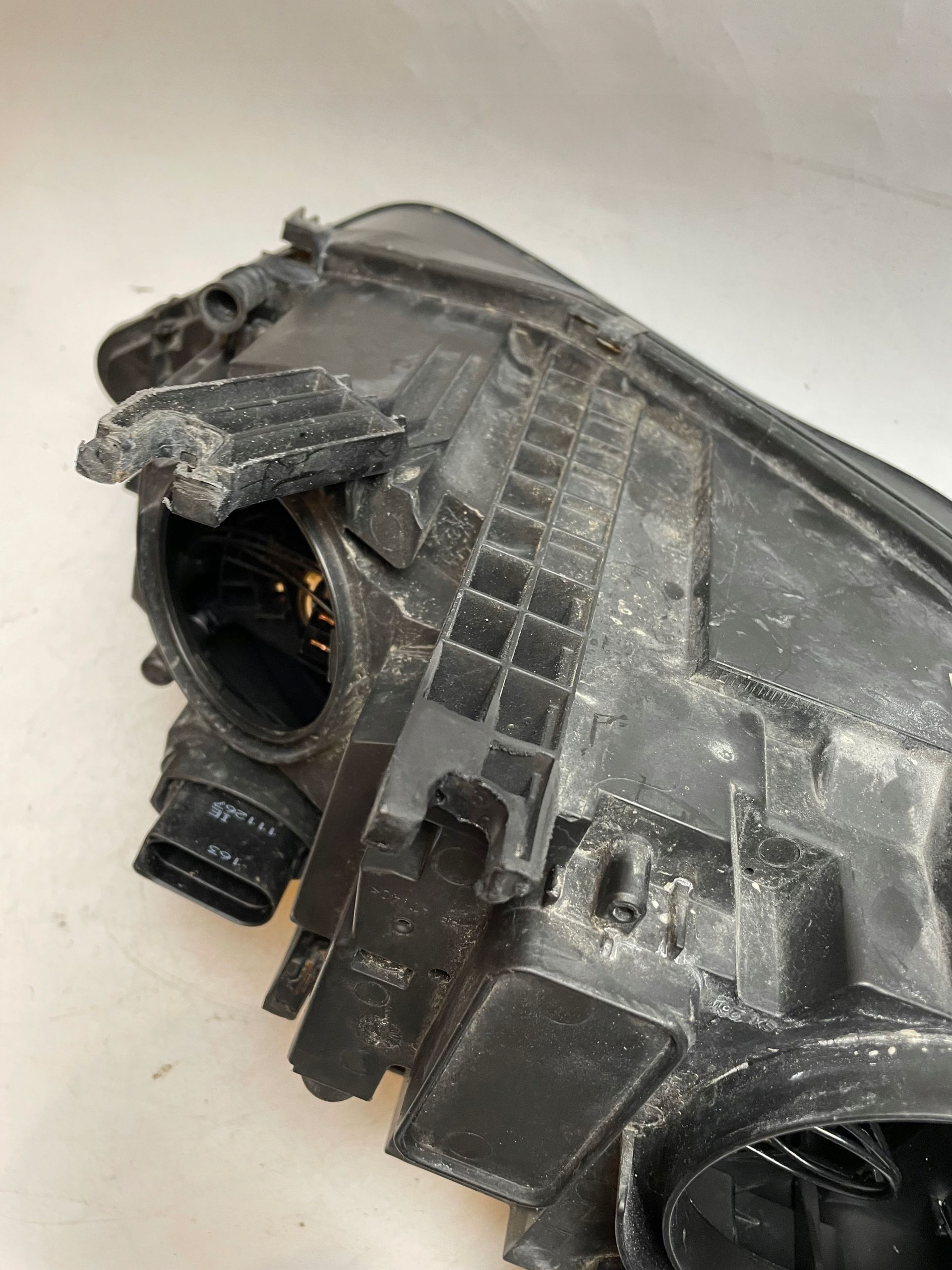 AUDI A4 B8 LIFT 12- Lewa lampa przednia zwykła