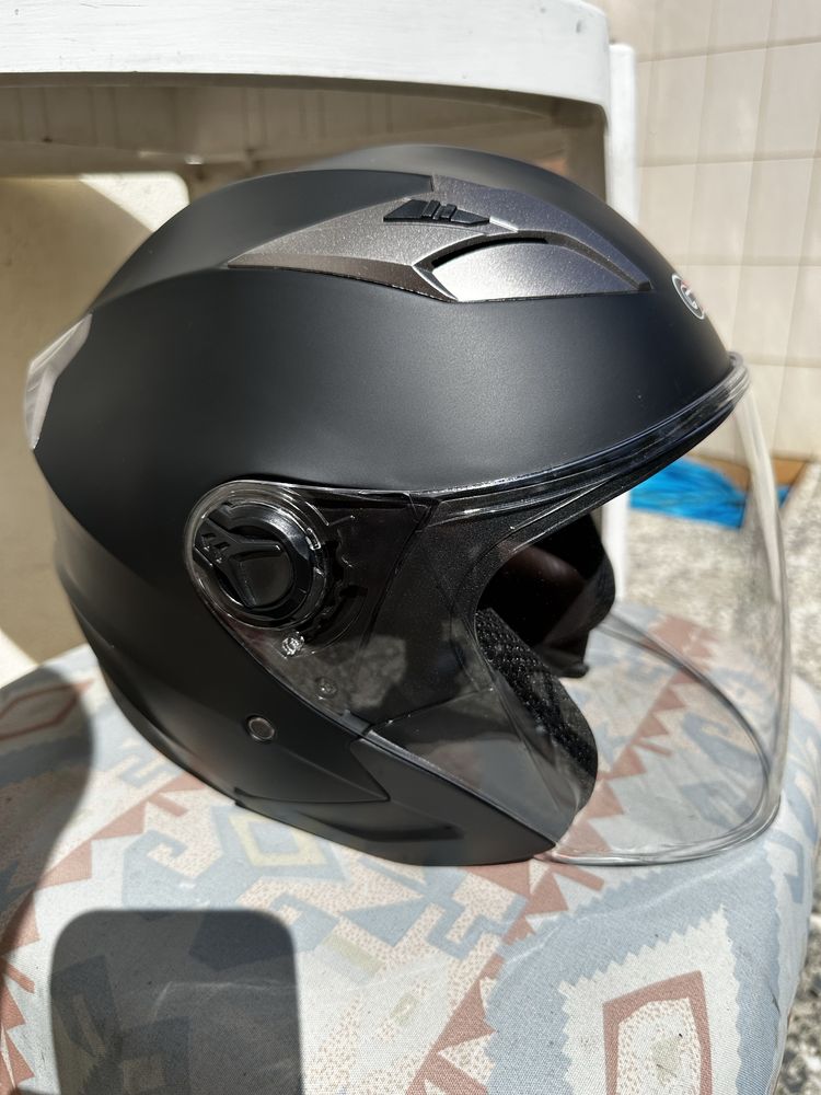 Capacete mota novo