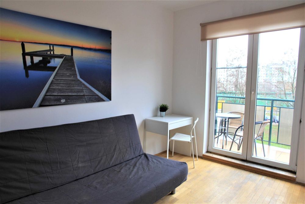 Duży pokój 1 os. z balkonem Powstańców Śl. metro Bemowo, same panie