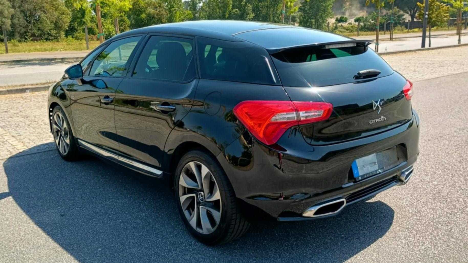Citroën DS5 Hybrid4 Sport Chic •Full Extras •Pele Castanha •Impecável