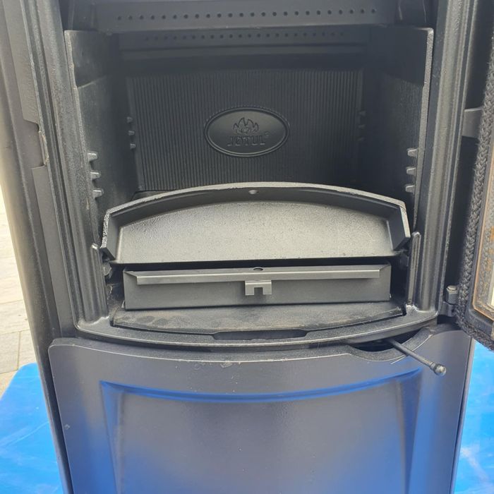 Piec jotul F 320jak nowy