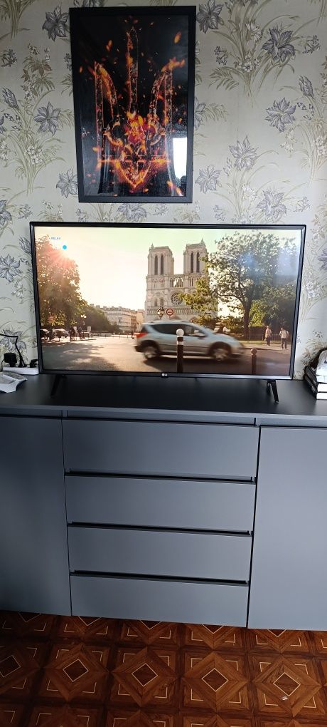 Телевізор LG 43'