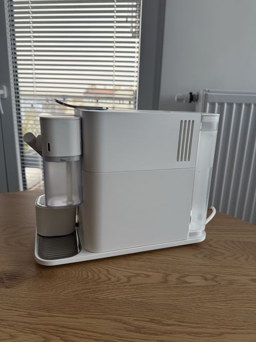 Ekspres DELONGHI Nespresso Lattissima One EN510.W Biały