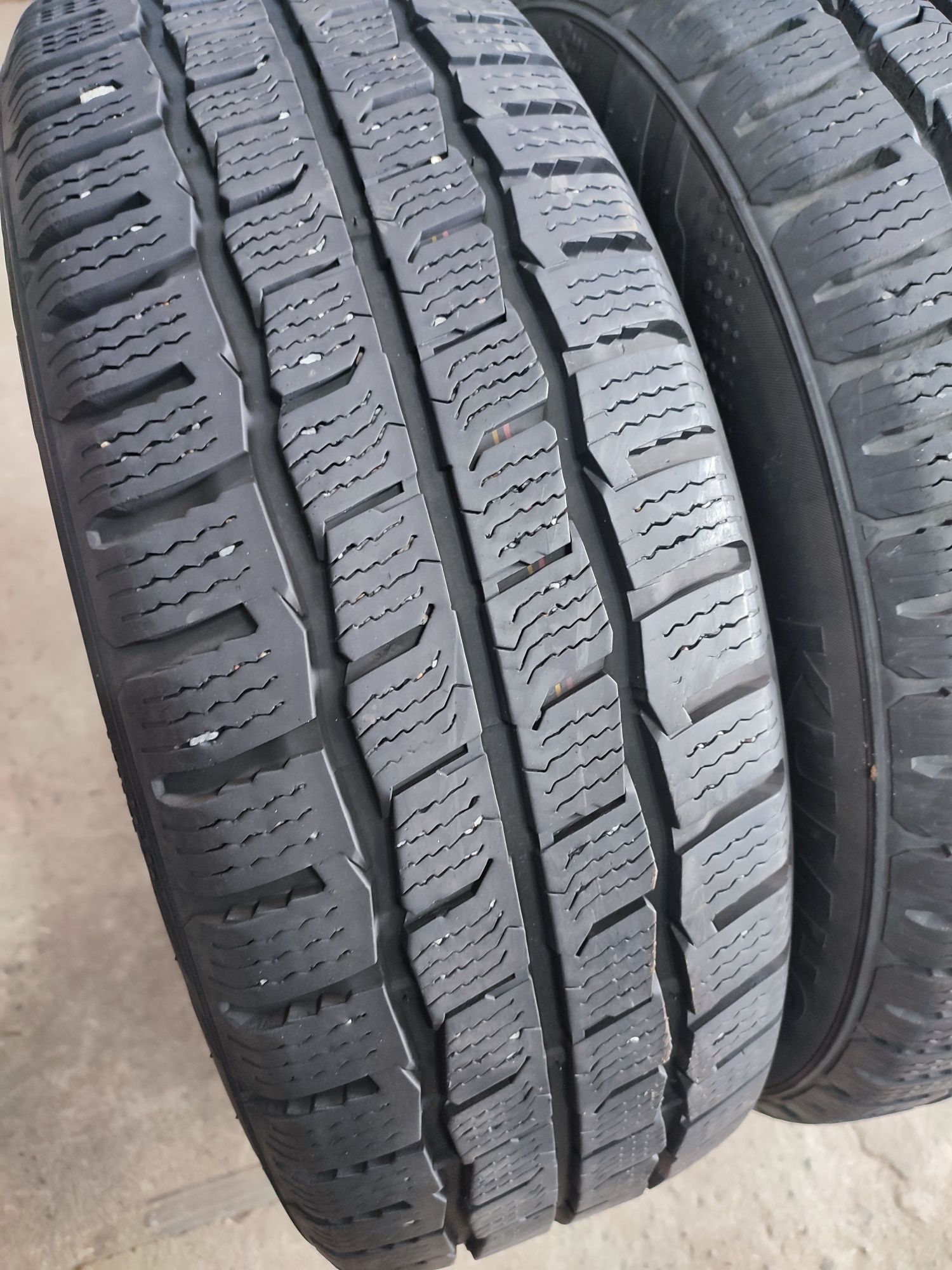 Шини 215/60 R17C Kumho Winter Portran cw51