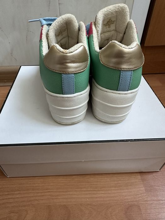 Guess 8р, 24.5-25 см кросівки