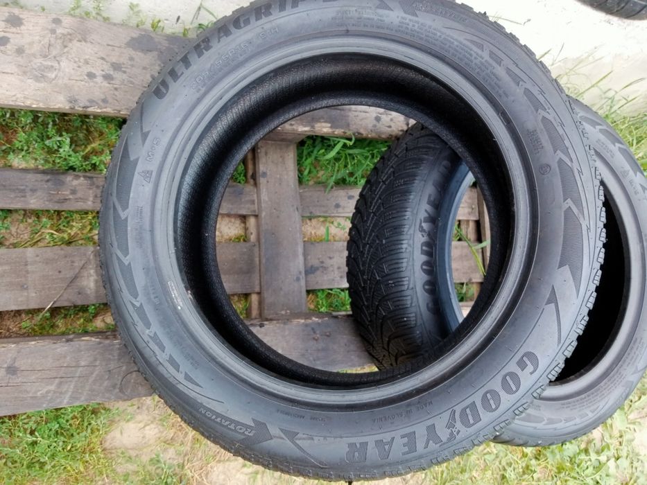 205 55 r16 Good Year UltraGrip 9
