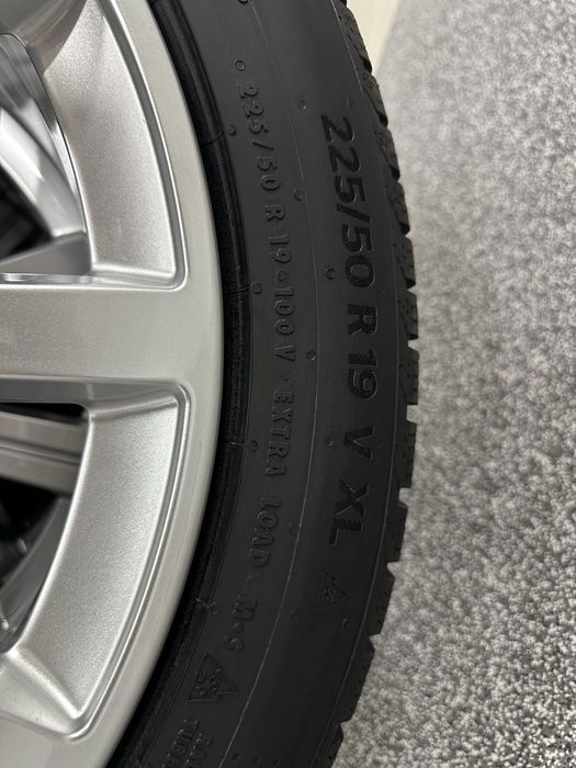 Nowe oryginalne koła zimowe alufelgi 19 Audi SQ3 RSQ3 Q3 83A