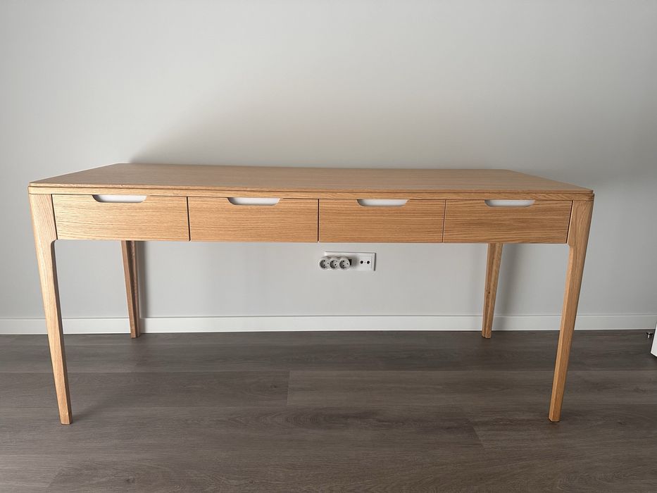 Aparador / Consola de madeira maciça, estilo moderno