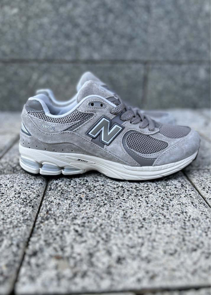 New Balance 2002R Light Grey