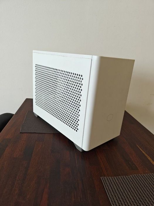 Mały, mocny komputer do gier - R5 3600, RX5700XT, 1000GB