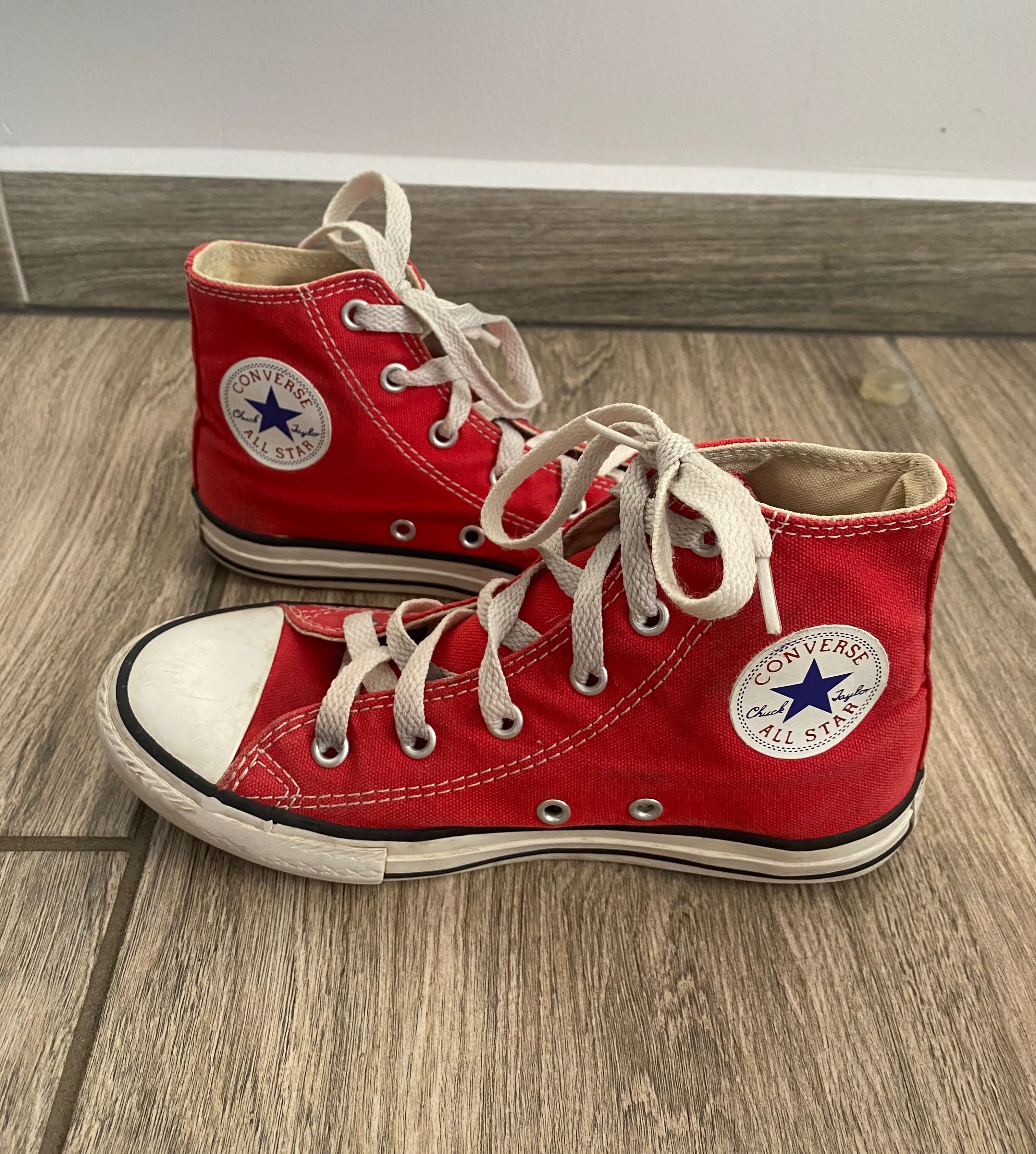 Czerwone Converse, rozmiar 33, oryginalne