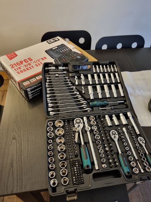 Caixa de Ferramentas 216 peças NOVA