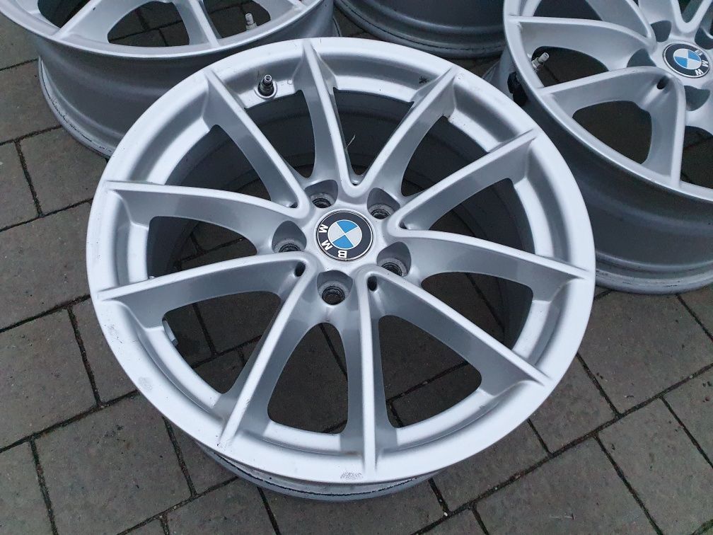 Felgi 17" Aluminiowe Bmw 5 G30 G31 Oryginał 5x112  Czujniki