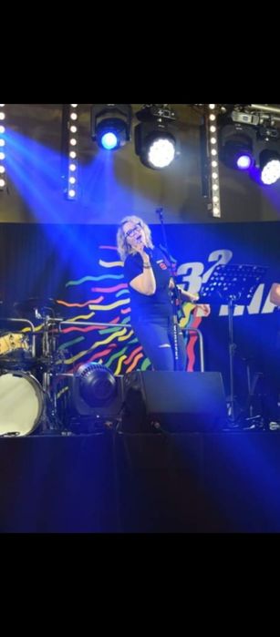 Wokalistka wodzirejka szuka zespołu weselnego