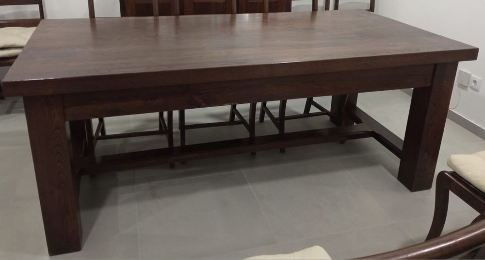 Mesa e 10 cadeiras castanho maciço 200x100