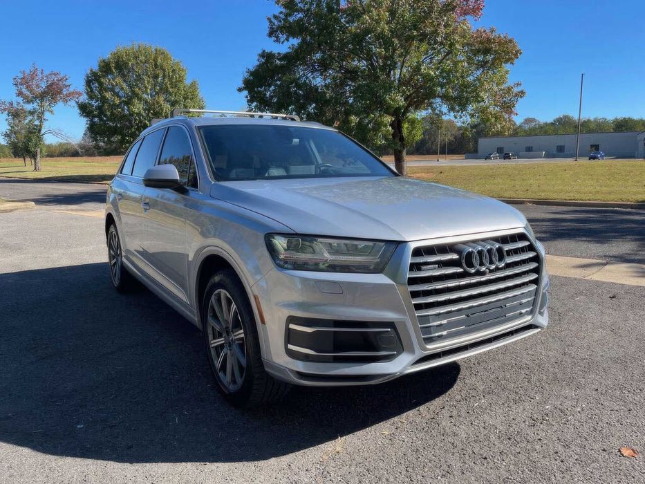 Audi Q7      2018