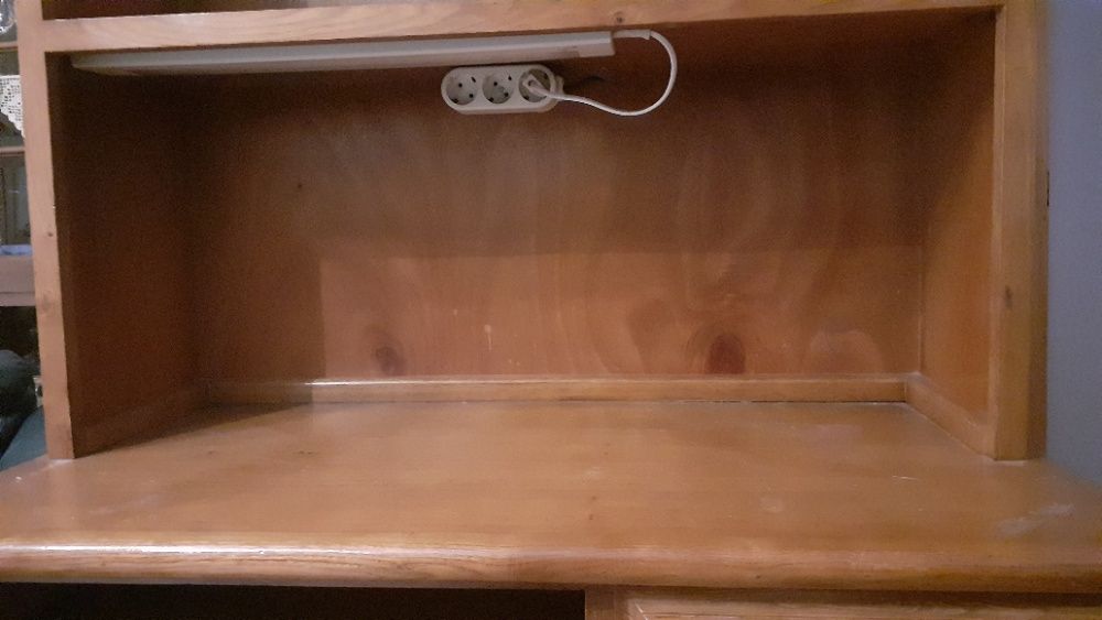 Secretaria toda em madeira