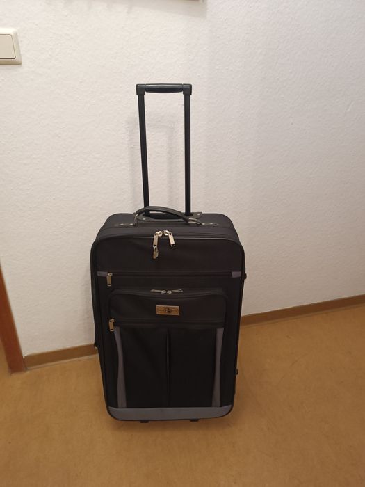 Чемодан средний 60*40*20см,размер М