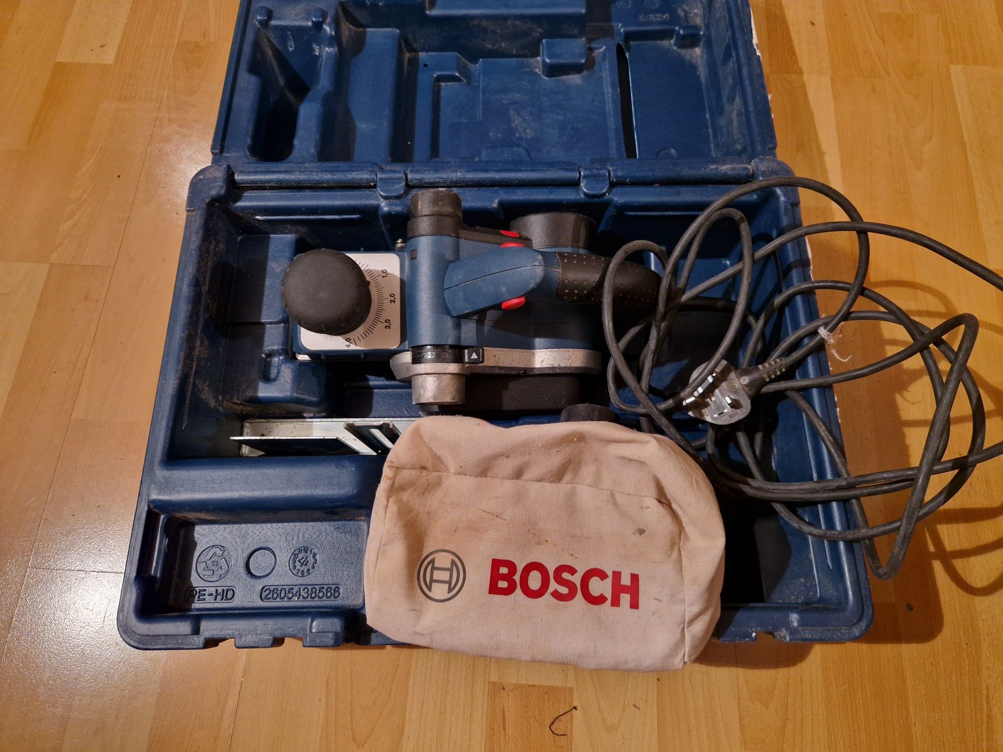 Bosch GHO 40-82 C stróg ręczny