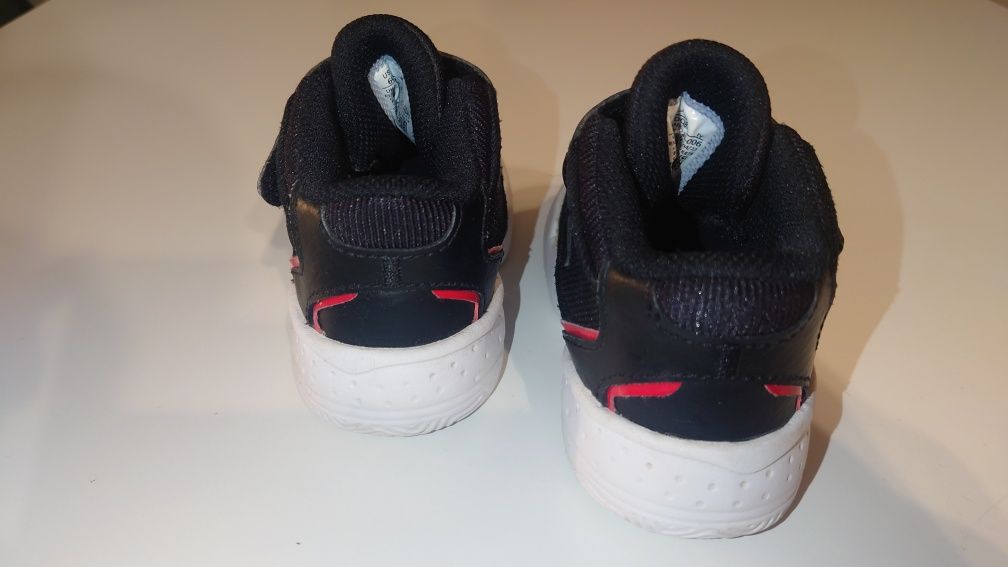 NIKE Jordan max aura 4