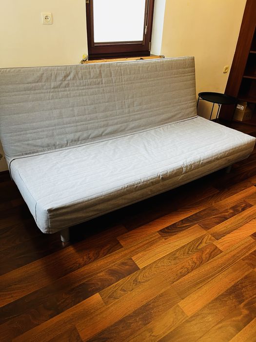 Sofa Ikea Beddinge rizkladana z pojemnikiem na pościel