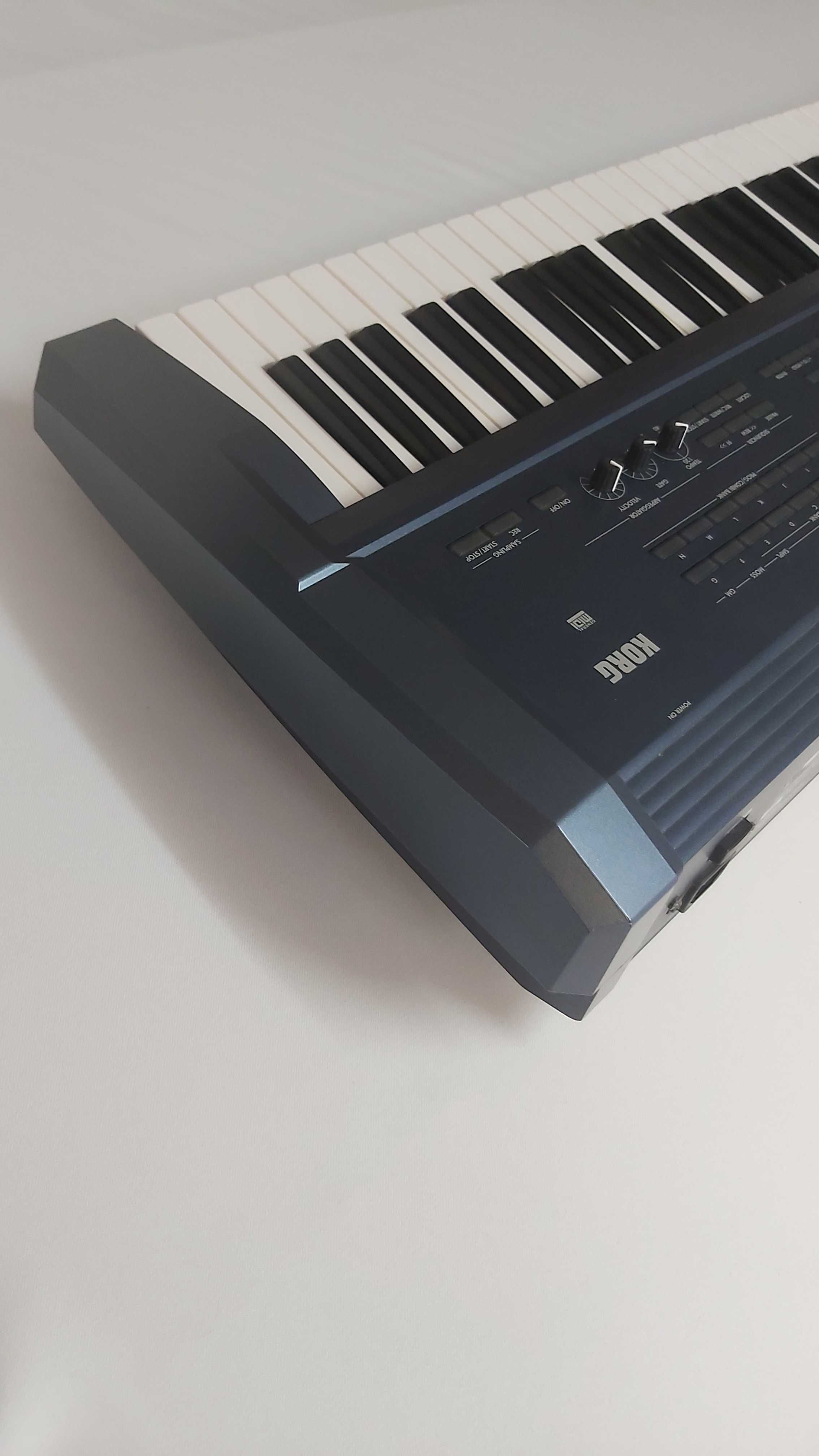 KORG Triton Extreme 61/full EXB, 120 głosów, USB, CF