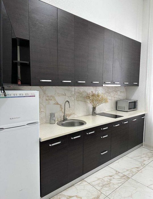 Продам квартиру студию (404002)
