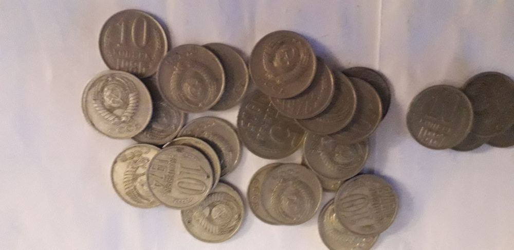 Продам монеты СССР номиналом 10,15,20копеек