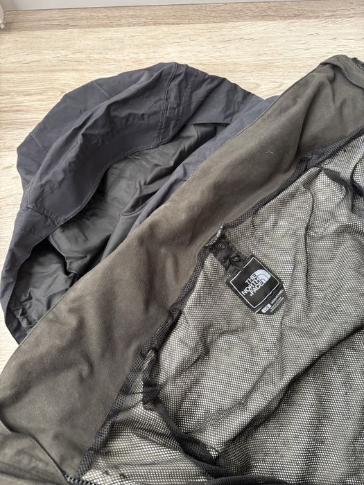 Оригінальна куртка The North Face Hyvent