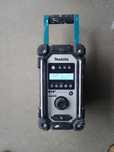 Radio budowlane Makita DMR 110 DAB+ RDS akumulatorowe