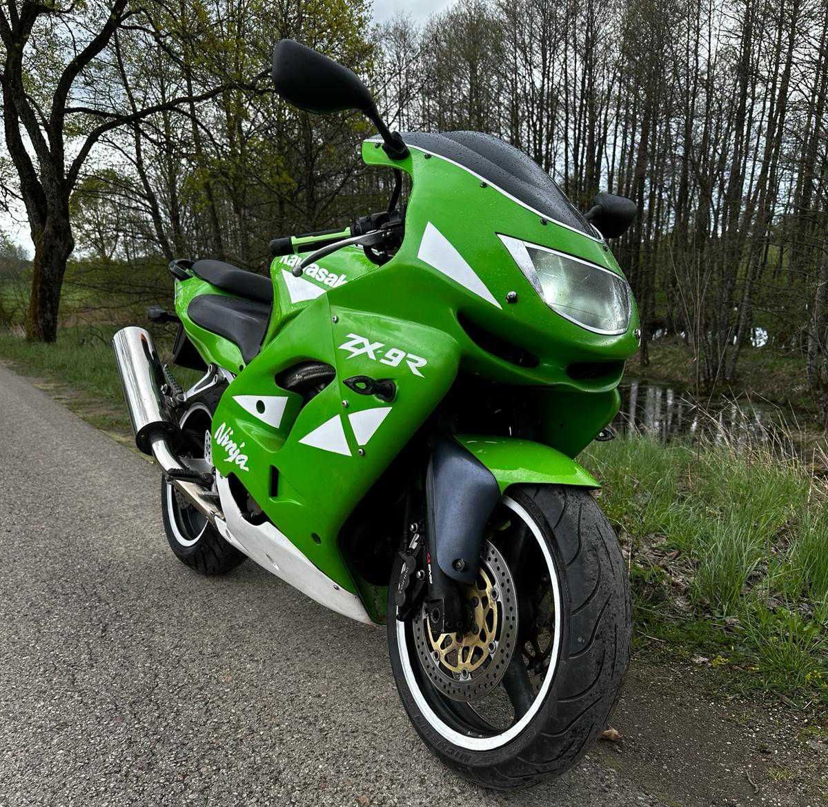 Kawasaki ZX9R 1998