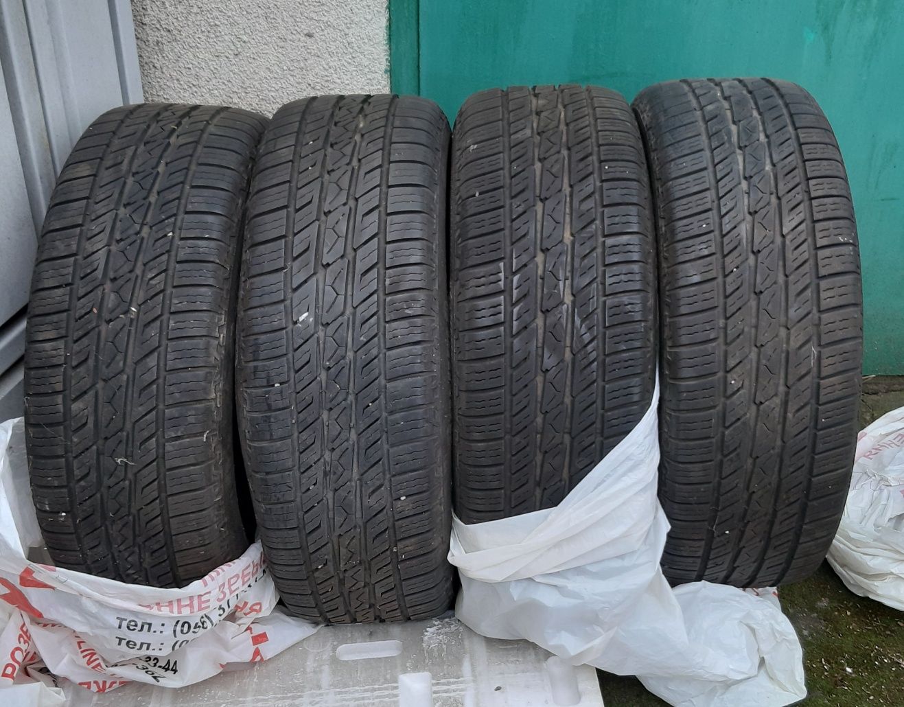 Комплект шин BARUM 235/60R18