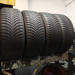 235/45/20 XL Sprzedam komplet opon całorocznych Goodyear