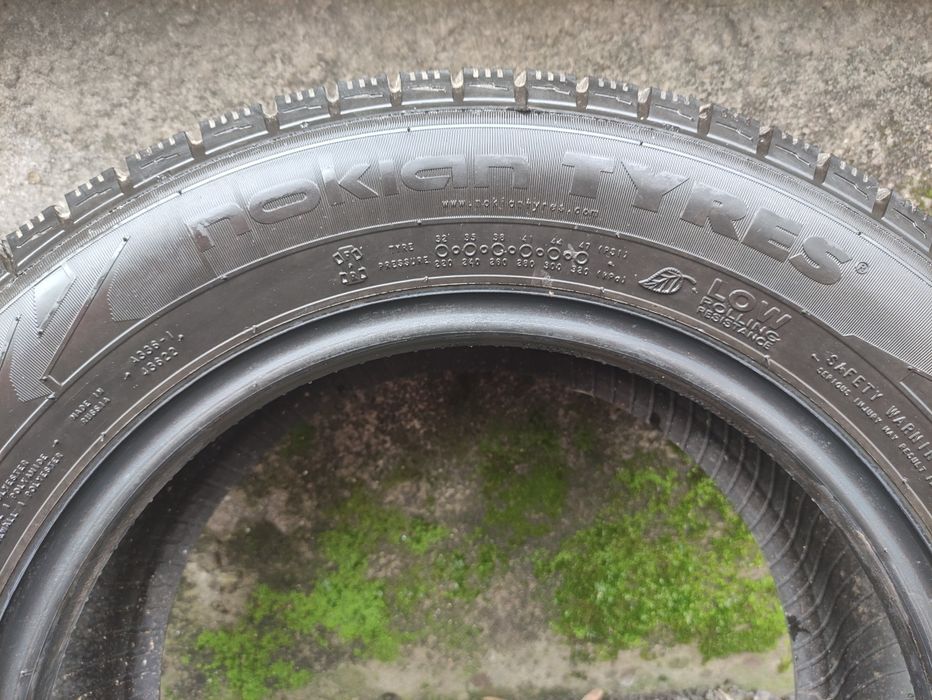 2 шт. Nokian Nordman RS2 185/65 R14 зимові шини б/у
В гарному стані. Б